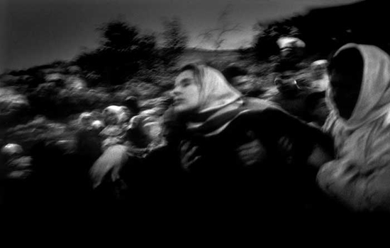 Un'immagine di Paolo Pellegrin che richiede una lettura più attenta e meno superficiale